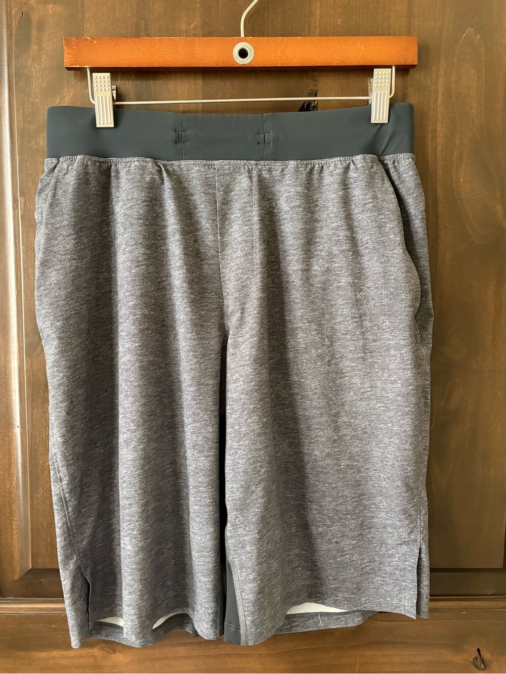 Lululemon T.H.E. Short Liner-less Mens Gray Athletic M